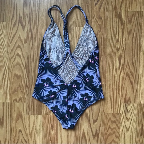 SOLD Acacia Modern Pacific Venezuela, Small - Picture 4 of 5